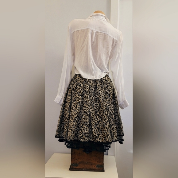 NEW Women's Beautiful Classy Gold and Black Skirt, Size Small - Picture 8 of 13